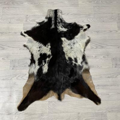 Geitenhuid bruin zwart wit 95x75cm