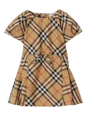 Burberry Kids robe plissée à motif Vintage Check - Marron