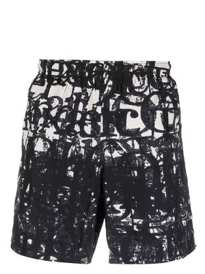 Alexander McQueen short de bain à logo imprimé - Noir