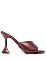 Amina Muaddi mules Lupita 100 mm à fini satiné - Marron