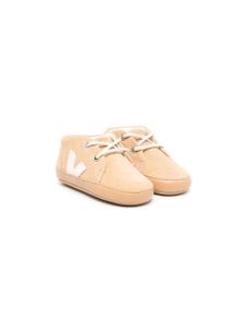 VEJA Kids chaussures de pré-marche en daim - Tons neutres