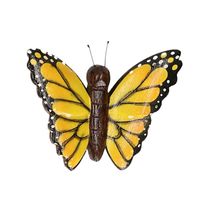 Houten magneet in de vorm van een gele vlinder   -