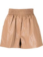 STAND STUDIO short en cuir artificiel à taille élastiquée - Tons neutres STAND STUDIO short en cuir artificiel à taille élastiquée - Tons neutres
