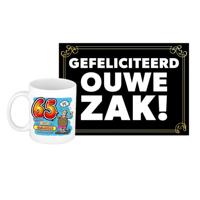Verjaardag cadeau koffiemok 65 jaar - man - zwaarder- met gefeliciteerd ouwe zak wenskaart