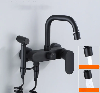AquaJet Zwart Messing Wandkraan met Zijspuit AquaJet Zwart Messing Wandkraan met Zijspuit