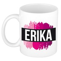 Naam cadeau mok / beker Erika met roze verfstrepen 300 ml