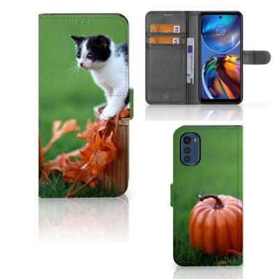 Motorola Moto E32 | Moto E32s | Telefoonhoesje | Met pasjeshouder | Kitten