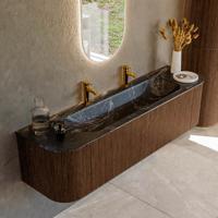 Badmeubel Mondiaz Kurve-Dlux | 170 cm | Meubelkleur Walnut | Wastafelkleur Lava | Solid surface | Midden spoelbak | 2 kraangaten Badmeubel Mondiaz Kurve-Dlux | 170 cm | Meubelkleur Walnut | Wastafelkleur Lava | Solid surface | Midden spoelbak | 2 kraangaten