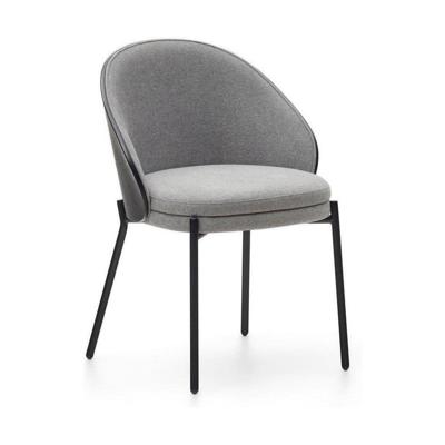 Kave Home Eamy eetkamerstoel chenille Lichtgrijs/Zwart