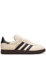 adidas baskets Gazelle 'Off-White/Black/Gum' - Tons neutres - thumbnail