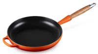 Le Creuset Koekenpan Signature - Oranjerood - ø 28 cm / 2.6 liter - geëmailleerde anti-aanbaklaag