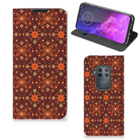 Motorola One Zoom Hoesje met Magneet Batik Brown