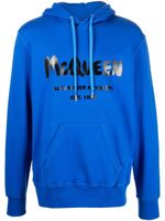 Alexander McQueen hoodie à logo Graffiti imprimé - Rouge