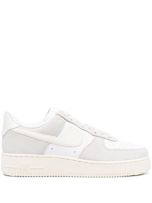 Nike baskets Air Force 1 à logo Swoosh - Blanc