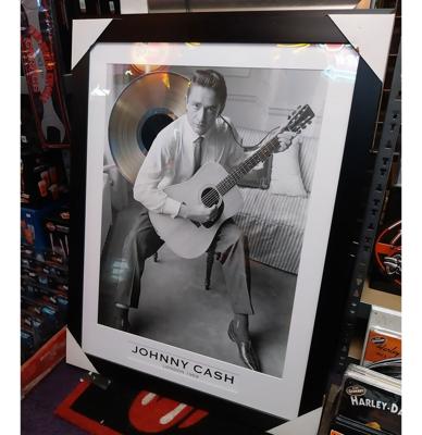Johnny Cash Ingelijste Poster met Replica Gouden Plaat - 99 x 75cm