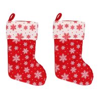 2x Rood/witte kerstsokken met sneeuwvlokken print 40 cm   - - thumbnail