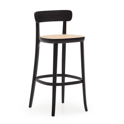 Kave Home Barkruk 'Romane' Beukenhout en rotan, kleur Zwart (zithoogte 75cm)