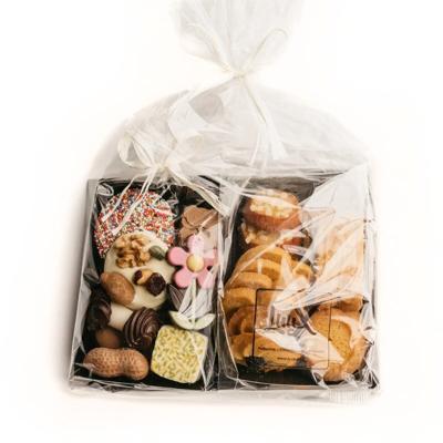 Pakket met koekjes en chocolade