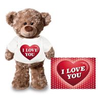 Valentijnskaart en knuffelbeer 24 cm met I love you hartje shirt   -