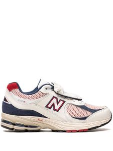 New Balance baskets 2002R 'Sea Salt/Team Red' - Blanc