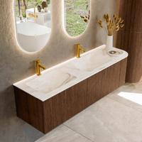 Badmeubel Mondiaz Kurve-Dlux | 155 cm | Meubelkleur Walnut | Wastafelkleur Frappe | Solid surface | Dubbele spoelbak | 2 kraangaten