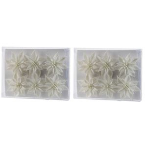 18x Kerstboomversiering witte glitter bloemen op steker 8 cm