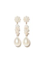 Sophie Bille Brahe boucles d'oreilles pendantes Bellis L'Eau en or 14ct à perles