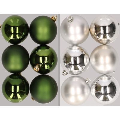 12x stuks kunststof kerstballen mix van donkergroen en zilver 8 cm