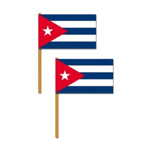 Set van 2x stuks luxe zwaaivlag Cuba 30 x 45 cm