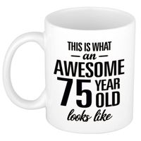 Awesome 75 year cadeau mok / verjaardag beker 300 ml - feest mokken - thumbnail