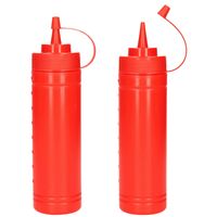 Doseerfles/sausfles - 2x stuks - kunststof - rood - met schenktuit - 500 ml - 23 cm