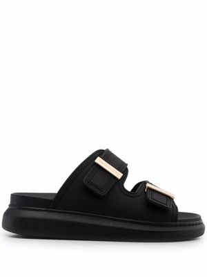 Alexander McQueen sandales Hybrid à plateforme - Noir
