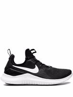 Nike baskets Free TR 8 - Noir