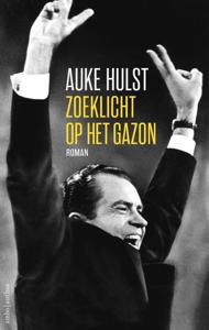 Zoeklicht op het gazon (Hardback)