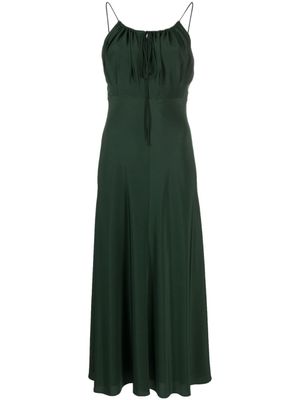 TOTEME robe mi-longue en soie à fronces - Vert