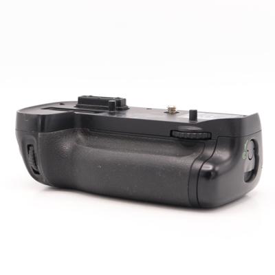 Nikon MB-D15 Batterygrip D7100/D7200 occasion
