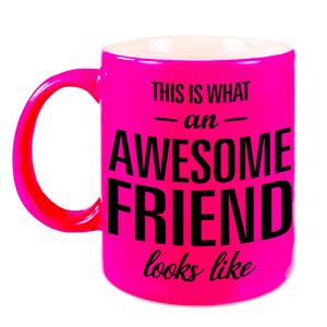 Awesome friend cadeau mok / beker neon roze voor vriend of vriendin 330 ml