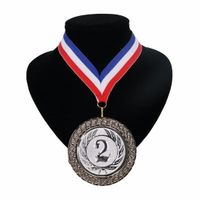 Nummer 2 medaille rood wit blauw   -