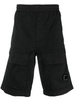 C.P. Company logo-patch cargo shorts - Noir