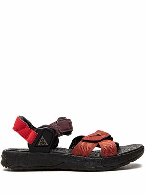 Nike sandales ACG Air Deschutz - Rouge