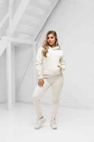 Malelions Essentials Trainingspak Dames Gebroken Wit - Maat L - Kleur: Wit | Soccerfanshop