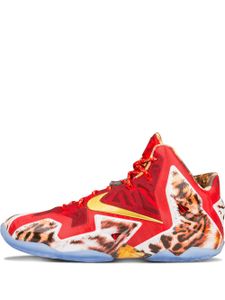 Nike baskets LeBron XI Premium - Multicolore