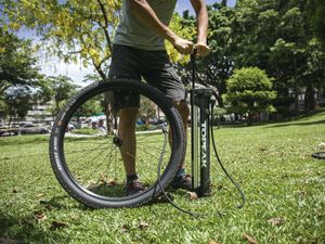 Topeak Joeblow Booster Vloerpompen Druk meter Luchtcompressor - Zwart