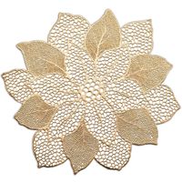 1x placemats bloemen vorm - kunststof - 49 x 47 cm - goud - thumbnail