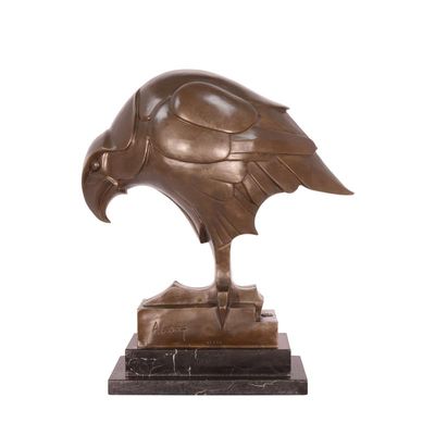 A BRONZE ART DECO SCULPTURE OF AN EAGLE