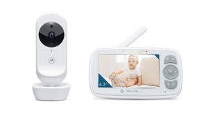 Motorola Nursery Babyfoon - met Camera - VM34 - 4.3-Inch Kleurendisplay - Terugspreekfunctie - Slaapliedjes