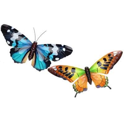 Wanddecoratie vlinders - 2x stuks - oranje en blauw - 49 x 34 cm - metaal - muurdecoratie tuin