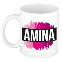 Naam cadeau mok / beker Amina met roze verfstrepen 300 ml
