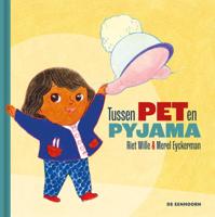 Tussen pet en pyjama (Hardback)