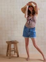 Denim short in mom style Before and After stone